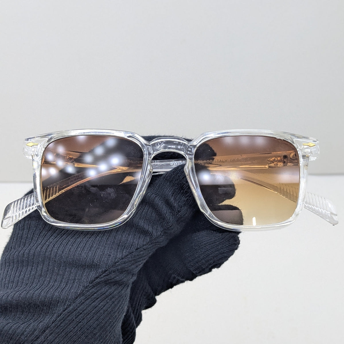 Clear Crystal Frame Brown Gradient Lens Sunglasses – Gold Detail